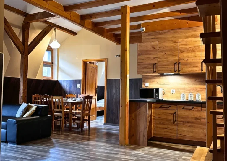 APARTAMENTRODZINNY